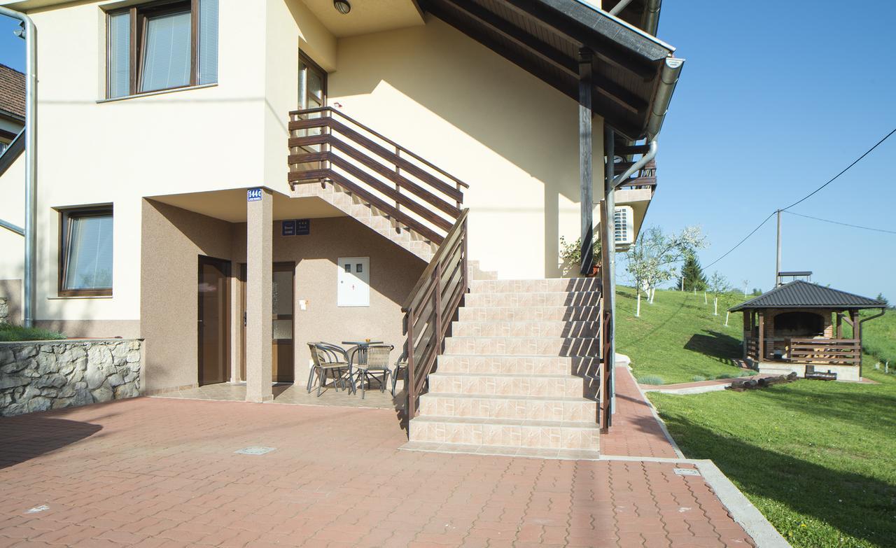 Apartment Ante Slunj Exterior photo